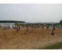 Boisko do siatkówki plażowej na kąpielisku w Przybrodzinie (fot. Piotr Basiński)