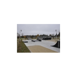Skate Park (obok muszli koncertowej)