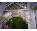 Fragment bramy dębowej – wejście do rezerwatu (fot. Barbara Bajko)