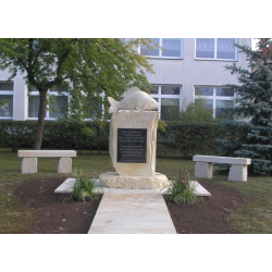 Pomnik Karpia Królewskiego w Rudzie Malenieckiej