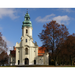 Sanktuarium w Dąbrówce Kościelnej 
