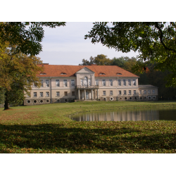 Pałac w Owińskach 