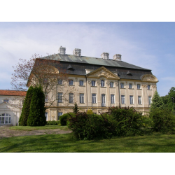 Pałac biskupów poznańskich w Ciążeniu