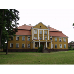 Zespół pałacowy w Kochanowicach (gmina Kochanowice)