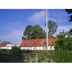 Zespół zabudowań folwarcznych we wsi Hadra (gmina Herby)