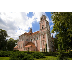 KOŚCIÓŁ PARAFIALNY W SIERAKOWIE