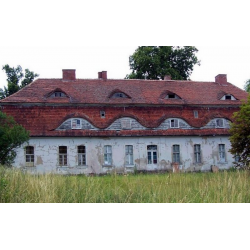 Dwór barokowy w Karsku