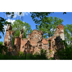 Ruiny kościoła zamkowego w Mielniku