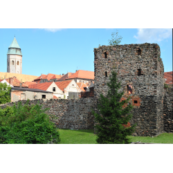 Fosa i mury miejskie