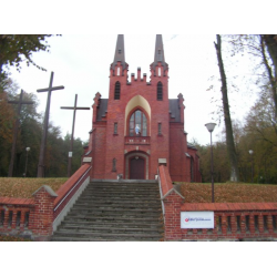 Kościół parafialny neogotycki pw. Św. Izydora z 1908r. w Ruskowie
