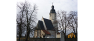 Kościół i ruina pałacu w Gałowie