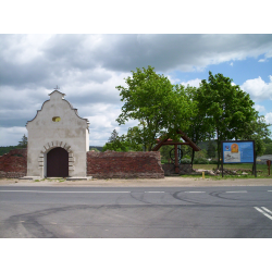 Klasztor w Łąkach Bratiańskich 